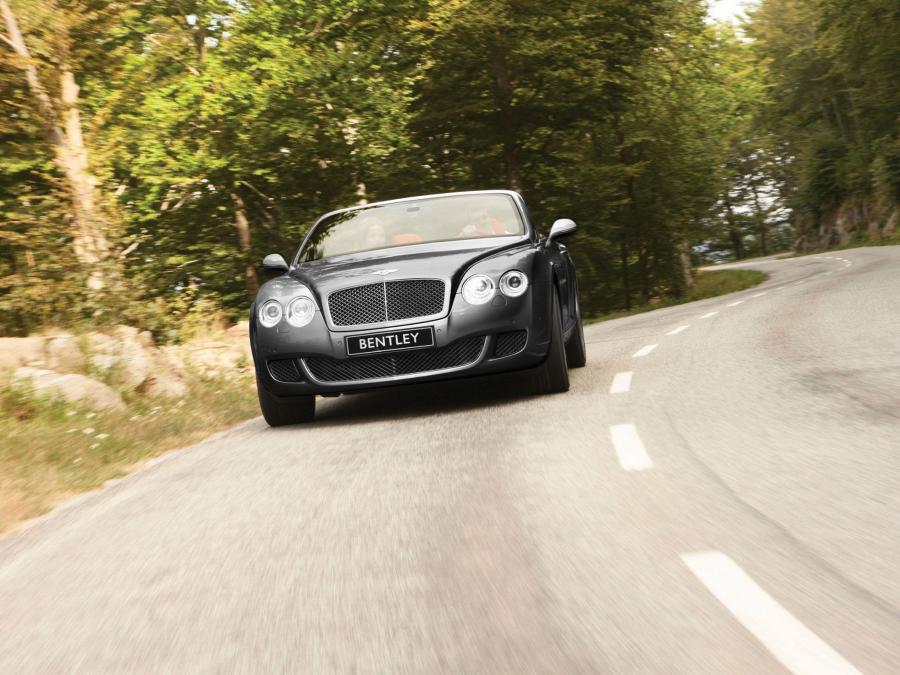  Bentley Continental GTC Speed 2009 года  (фото 14 из 44)
